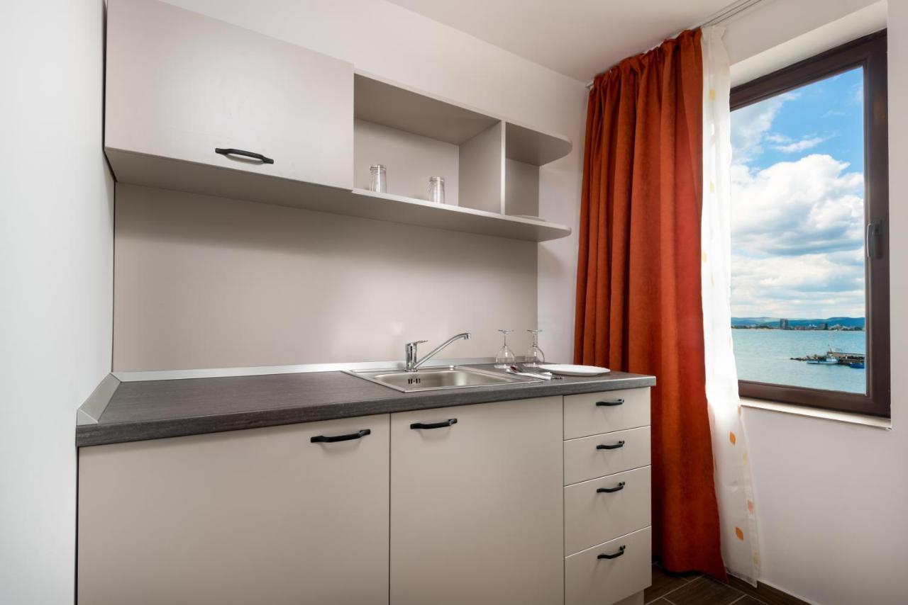 Panorama Blue Family Hotel And Free Parking Nesebar Exterior foto