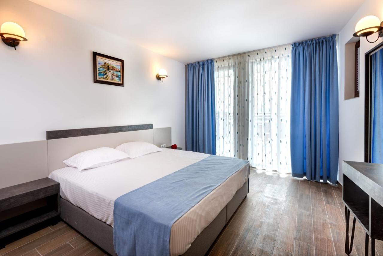 Panorama Blue Family Hotel And Free Parking Nesebar Exterior foto